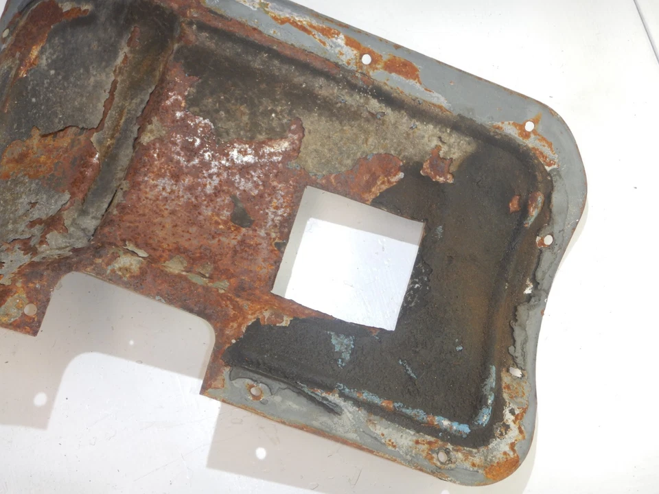 Jeep Grand Wagoneer 84-91 Tan Manual Transmission Tunnel Floor Cover Plate - Изображение 4 из 4