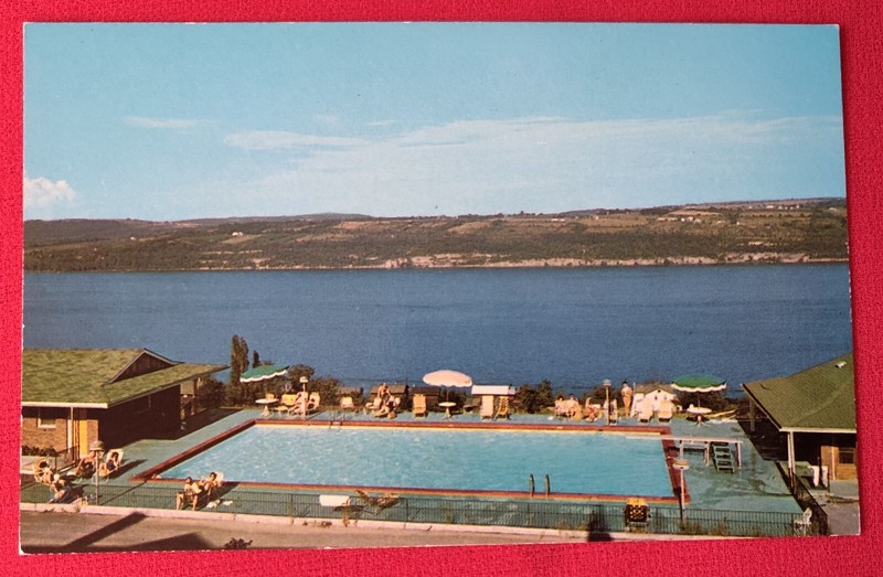 Vintage Postcard of Glen Motor Court in Seneca Glen New York kept Pristine
