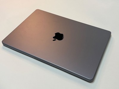 MacBook Pro 14'' 2021 M1 Pro 10-Core 32GB RAM 2TB SSD Space Grau