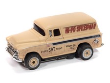 1957 Chevy Suburban-Tan ThunderJet UltraG Auto World Slot Cars SC416