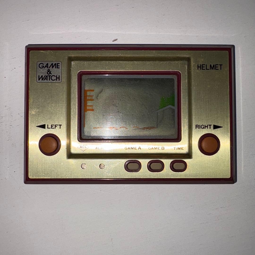 GAME & WATCH HELMET