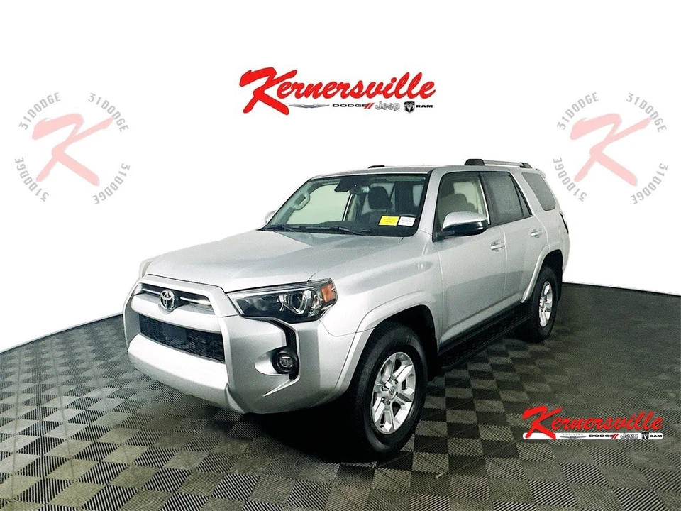 2024 Toyota 4Runner SR5 4WD 4dr SUV Backup Camera Leather Seats - Изображение 3 из 4