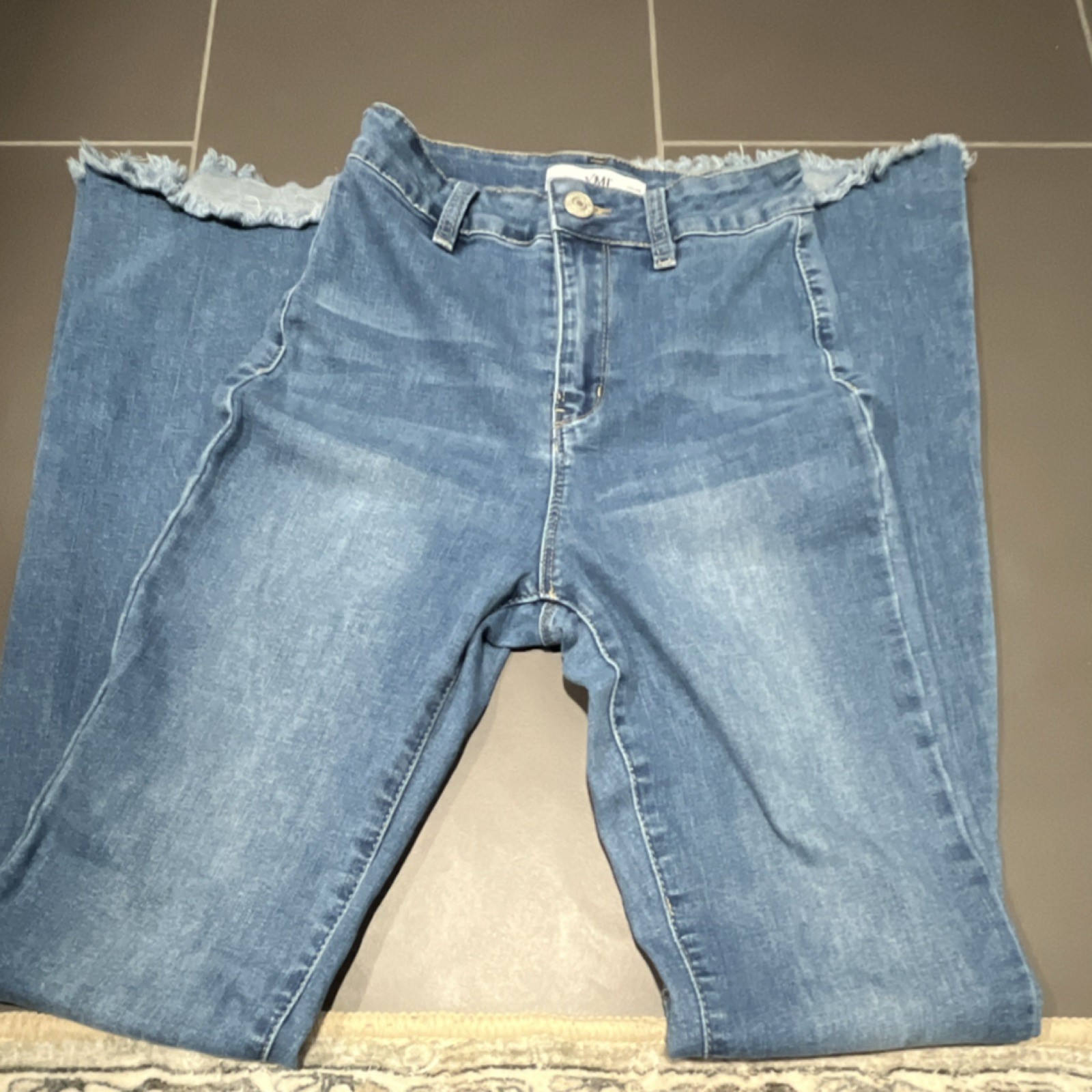 YMI Juniors High-Rise Flare Jeans Blue Denim Frayed Hem Stretch Pockets