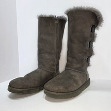 UGG Women's Bailey Button Triplet 1873 Tall Gray Sheepskin Boots, Size 8