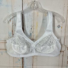 Glamorise Magic Lift Full Figure Wireless Support Bra 1000 White Lace Size 44B