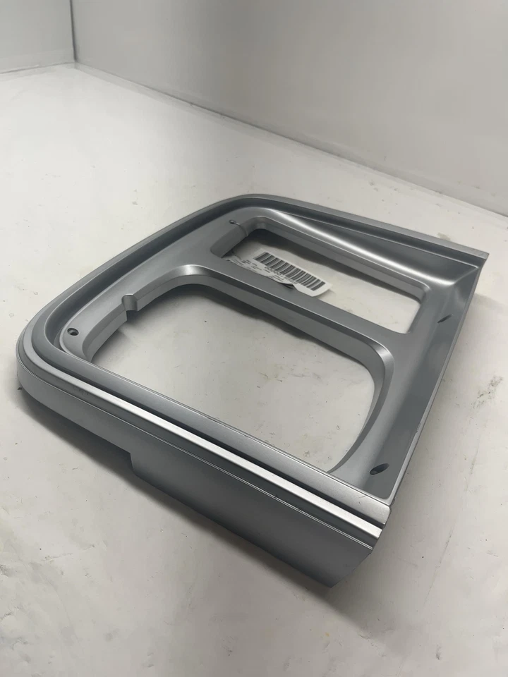 Bisel de faro pintado del lado del conductor 1985-1991 Oe# 15596115 Foto 2 de 4