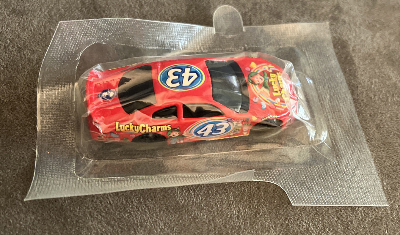 New Hot Wheels Lucky Charms "Salute to Petty" Intrepid 43 Cereal Promo