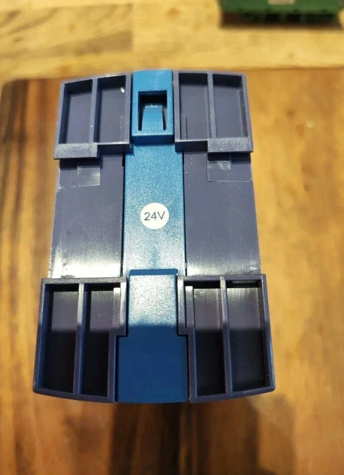 DRU30-24 DIN Rail Mount DC UPS controller INPUT 24V 35A Output 22-27.5V dc/ 30A - Image 3 of 4