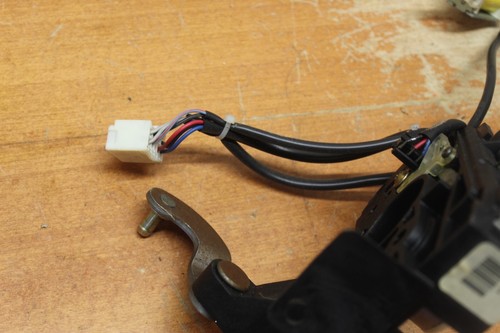 06-07 Ford Escape Automatic Transmission Column Shifter Gear Shifter Lever - Picture 6 of 16