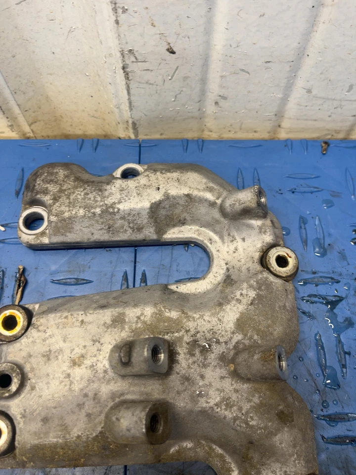 01 02 03 04 05 GMC SIERRA 2500 Valve Cover Lh Upper Oe# 97223559 Foto 4 de 4