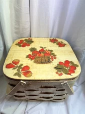 Vintage Strawberry Picnic/Pie Basket - Rustic Country Kitchen Decor