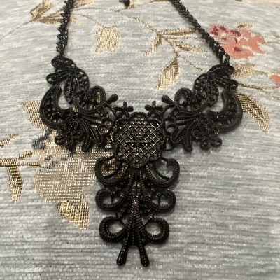 EXPRESS Gothic Style Black Metal Lace Pattern Statement Fashion Necklace