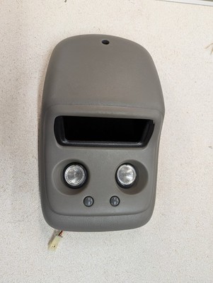 99-02 CHEVY GMC TRUCK OEM OVERHEAD CONSOLE DOME LIGHT silverado sierra 1999-2002