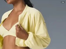 NWT Alo Yoga TieBreaker Jacket in Lemon Ice, Small