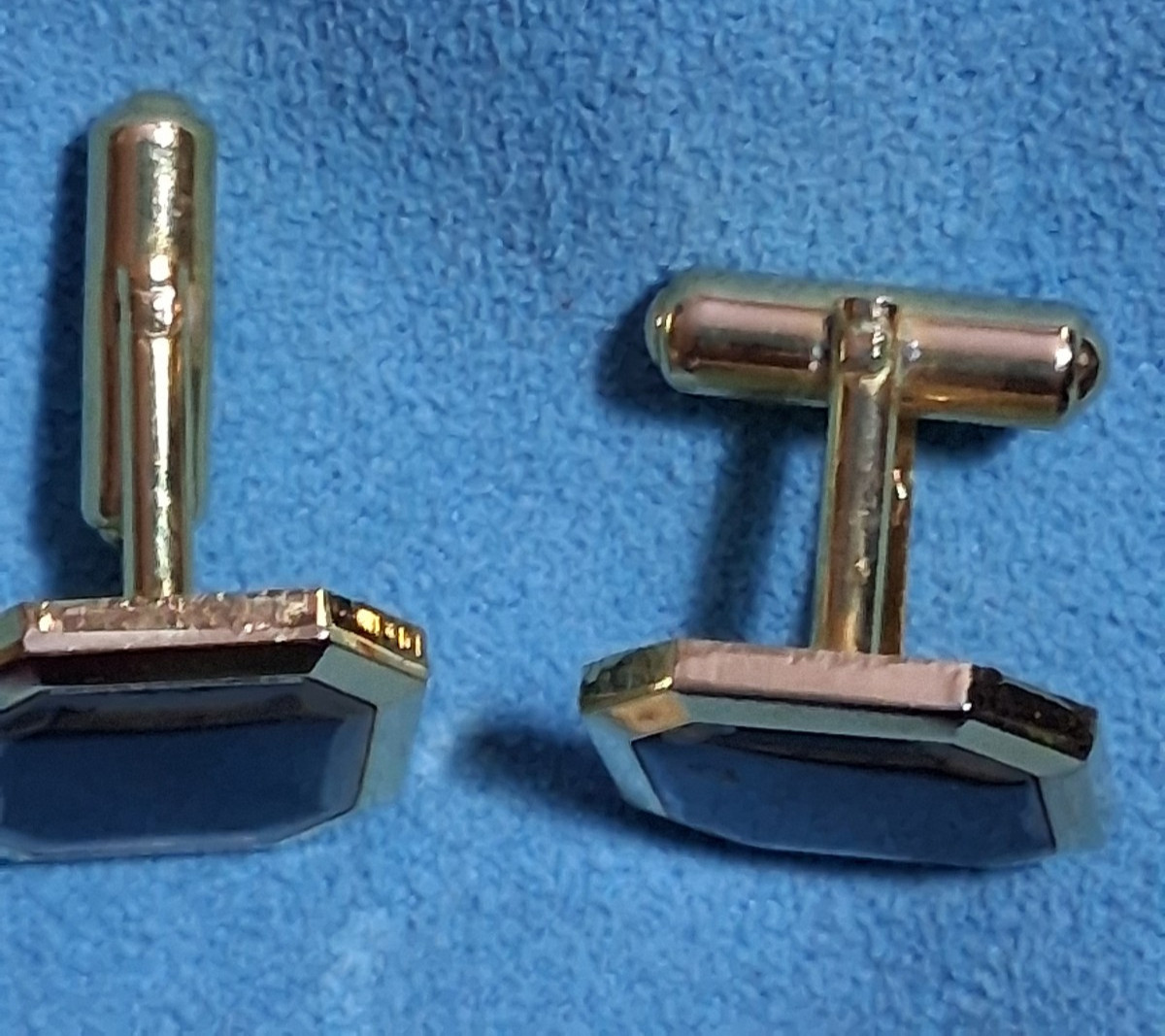 Vintage Gold Tone and Onyx inset Cufflinks Hexagonal Beveled Edge Black Stone image 2