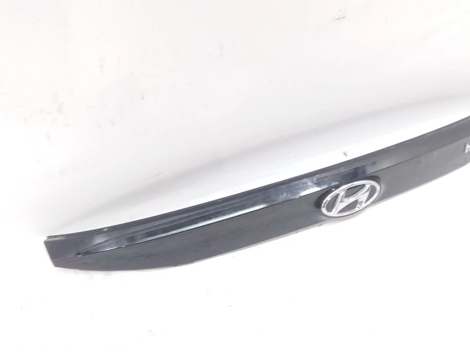 87310 EMBLEMA / HYBRID / 153039 PARA HYUNDAI I20 III BC3, BI3 1.0 T-GDI - Imagen 2 de 4