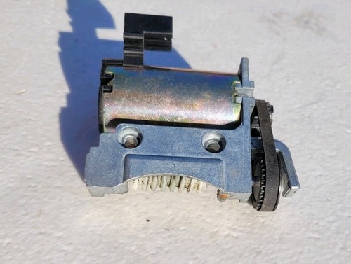 Genuine Mercedes OEM Hirschmann Power Antenna Motor for AUTA 6000KE - Picture 4 of 7