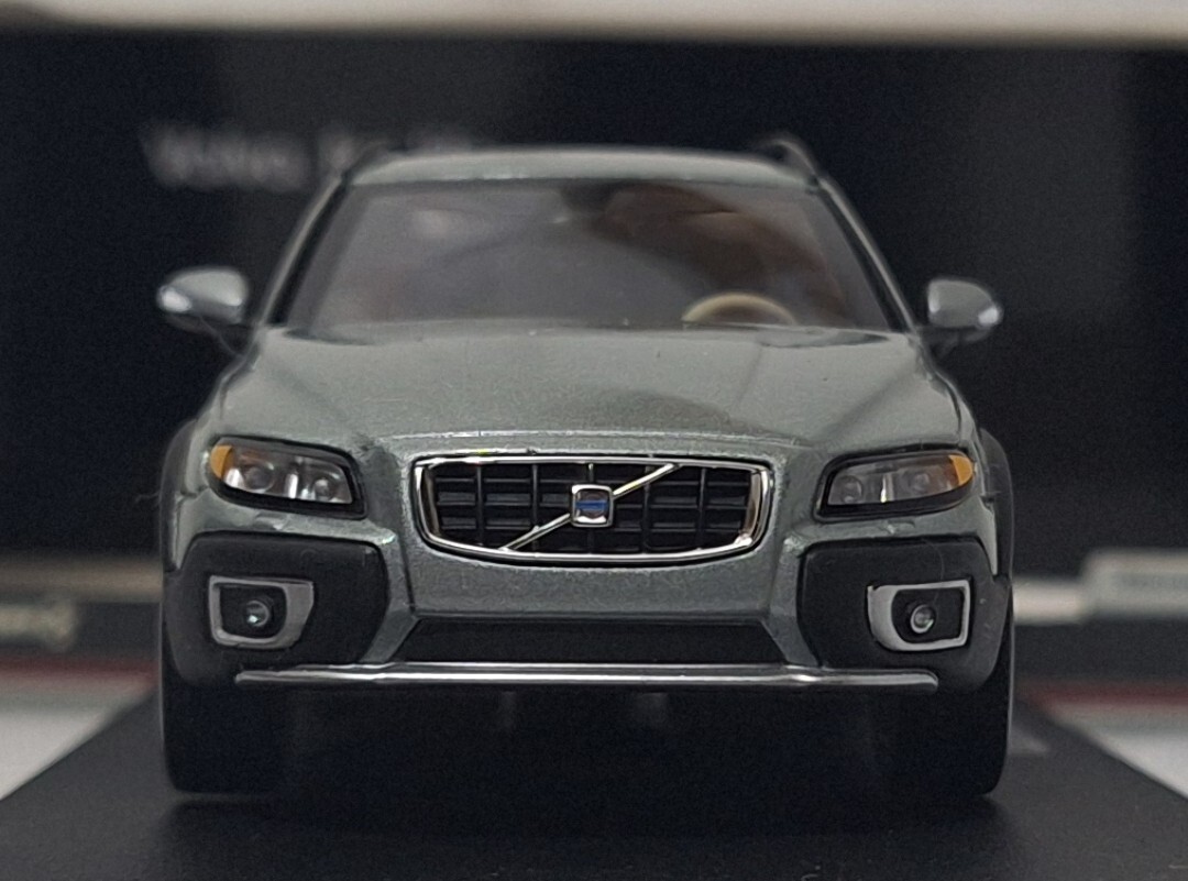 VOLVO XC70 シルバー 1:43 Volvo XC70 4x4 2007 Electric Silver 1:43 Motorart VFL1563