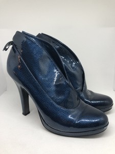 navy blue patent leather heels