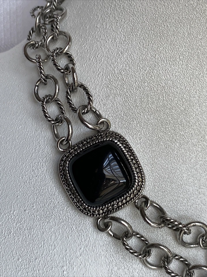 "Pendientes collar Park Lane Armada cabujón negro hasta 20"" tono plateado antiguo" Foto 3 de 4