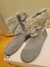 TOMS Nepal Youth Grey Boots, Size 6, NEW