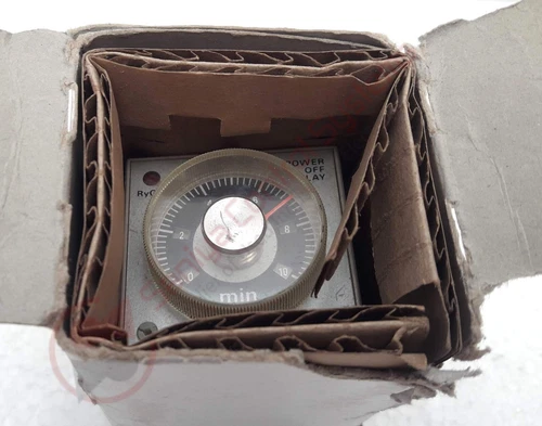 OMRON H3BH-8 AC100/110/120V 0.5S-10S TIMER