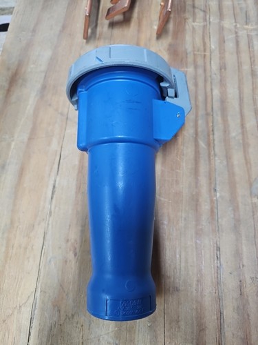 HUBBELL 560C9W SEE PICS MISSING PARTS