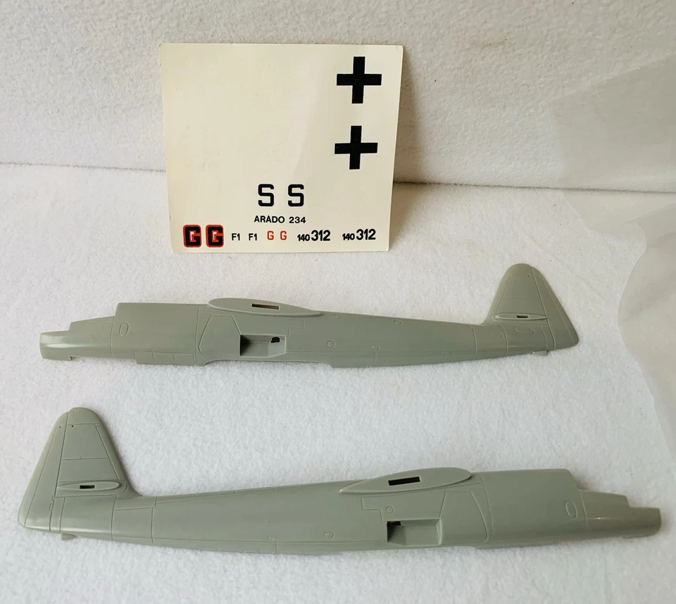 Hobbycraft War Eagle 1:48 Arado AR-234 Jet Bomber Avión Modelo Kit, Como Nuevo Foto 3 de 4