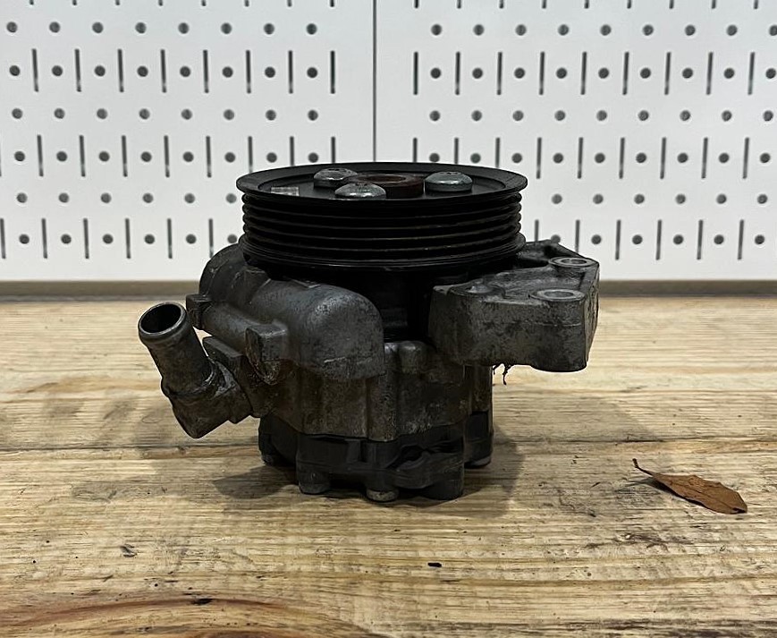 2002 - 2012 Rolls Royce Phantom Power Steering Pump - 32 41 6 763 576