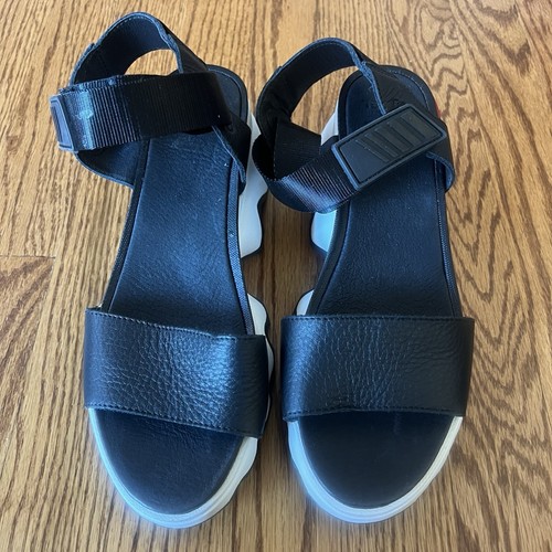 Sorel Women's Kinetic Sandals Black Size 8.5 - Picture 2 of 21