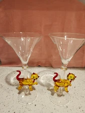 Martini Cocktail Glasses  with  glass cat figurine Set of 2-NEW!    9'' x 4.5''