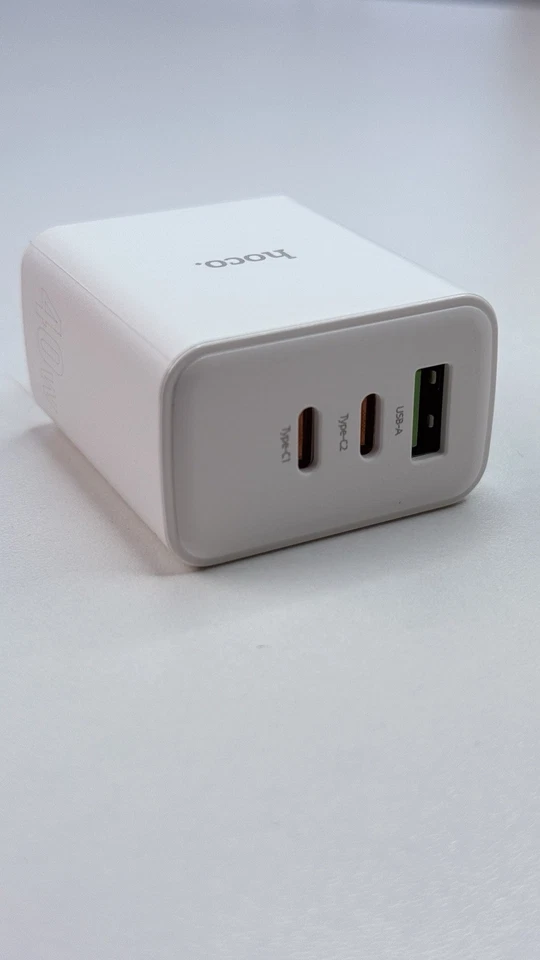 Cargador de pared rápido Hoco C126 PD 40W 3 puertos USB-C USB-A QC3.0 para iPhone Samsung Foto 2 de 4