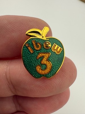 IBEW LOCAL #3 Pin, NYC. NEW YORK CITY UNION BIG GREEN APPLE LU 3