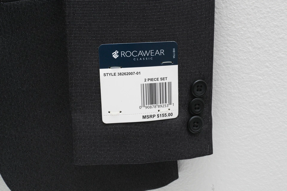 Varias tallas de trajes grises de 2 piezas para niños de Rocawear Foto 3 de 4