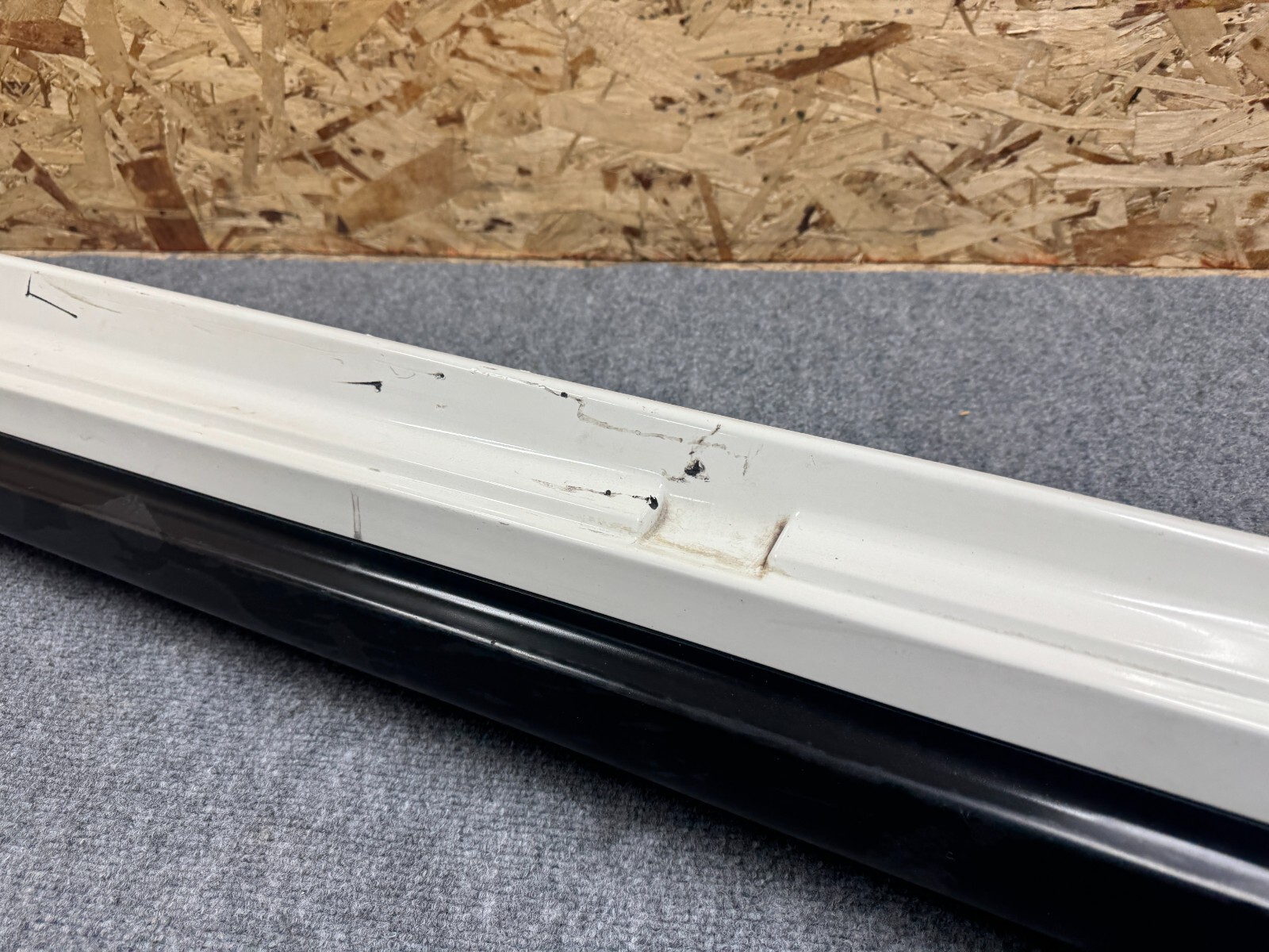 MASERATI GHIBLI M157 14-17 OEM LEFT ROCKER SKIRT COVER PANEL MOLDING WHITE 60K