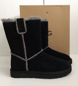 ugg classic short spill seam