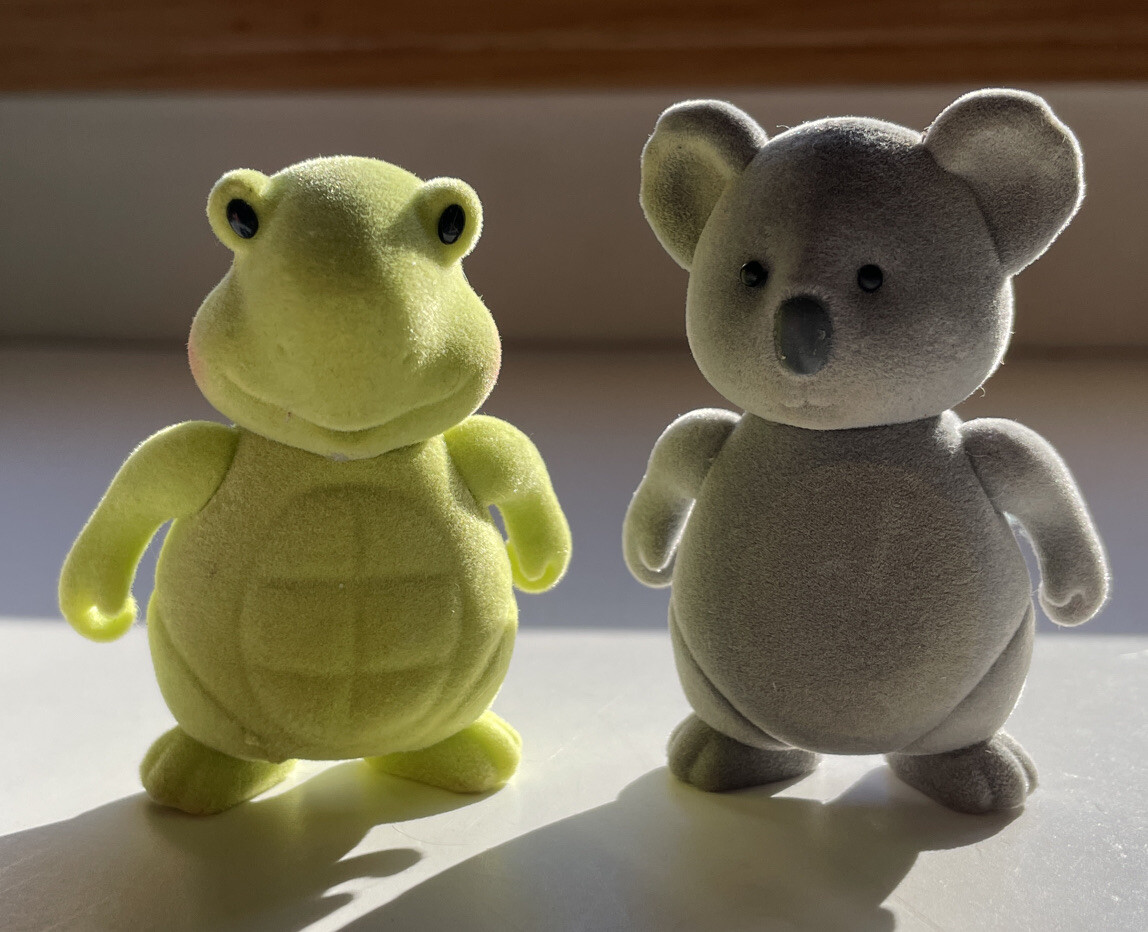 CALICO CRITTERS LIL WOODZEEZ FLOCKED TURTLE & KOALA LOT OF 2 AS IS