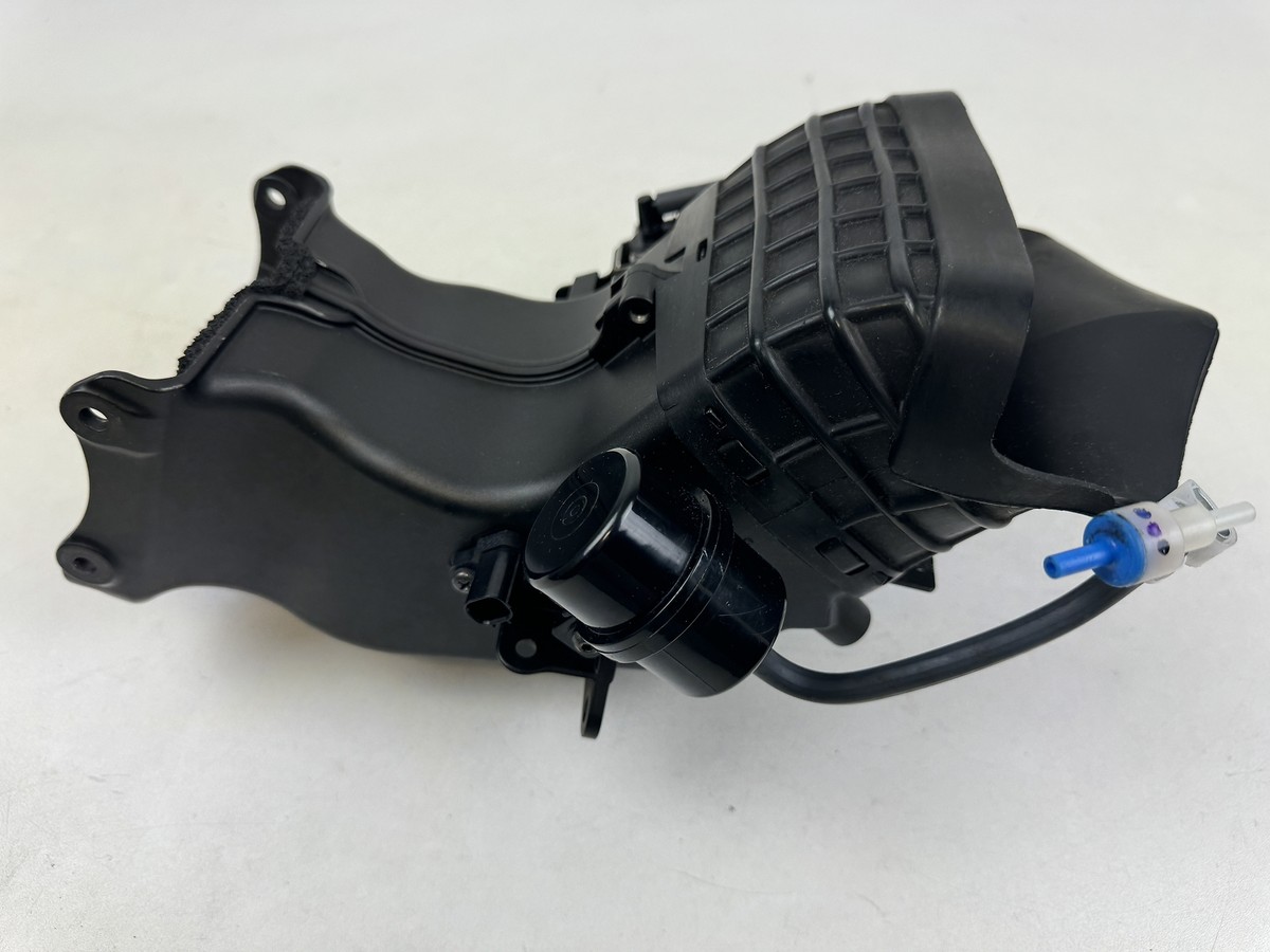 Yamaha YZF R1 RN32 RN49 Ram Air Kanal Luftkanal Intake Tube Yamaha YZF R1 RN32 RN49 Ram Air Kanal Luftkanal Intake Tube