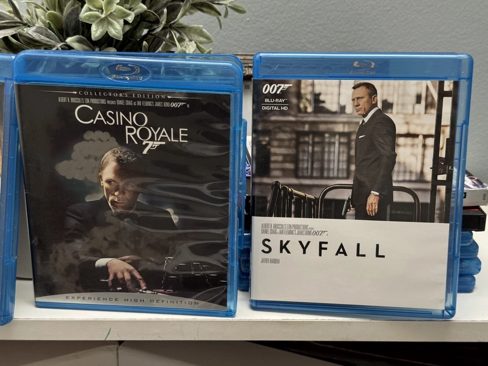 007 Blu-Ray Lot 4 Movie Set~ From Russia, For Your Eyes Only, Casino Royale, Sky Foto 4 de 4