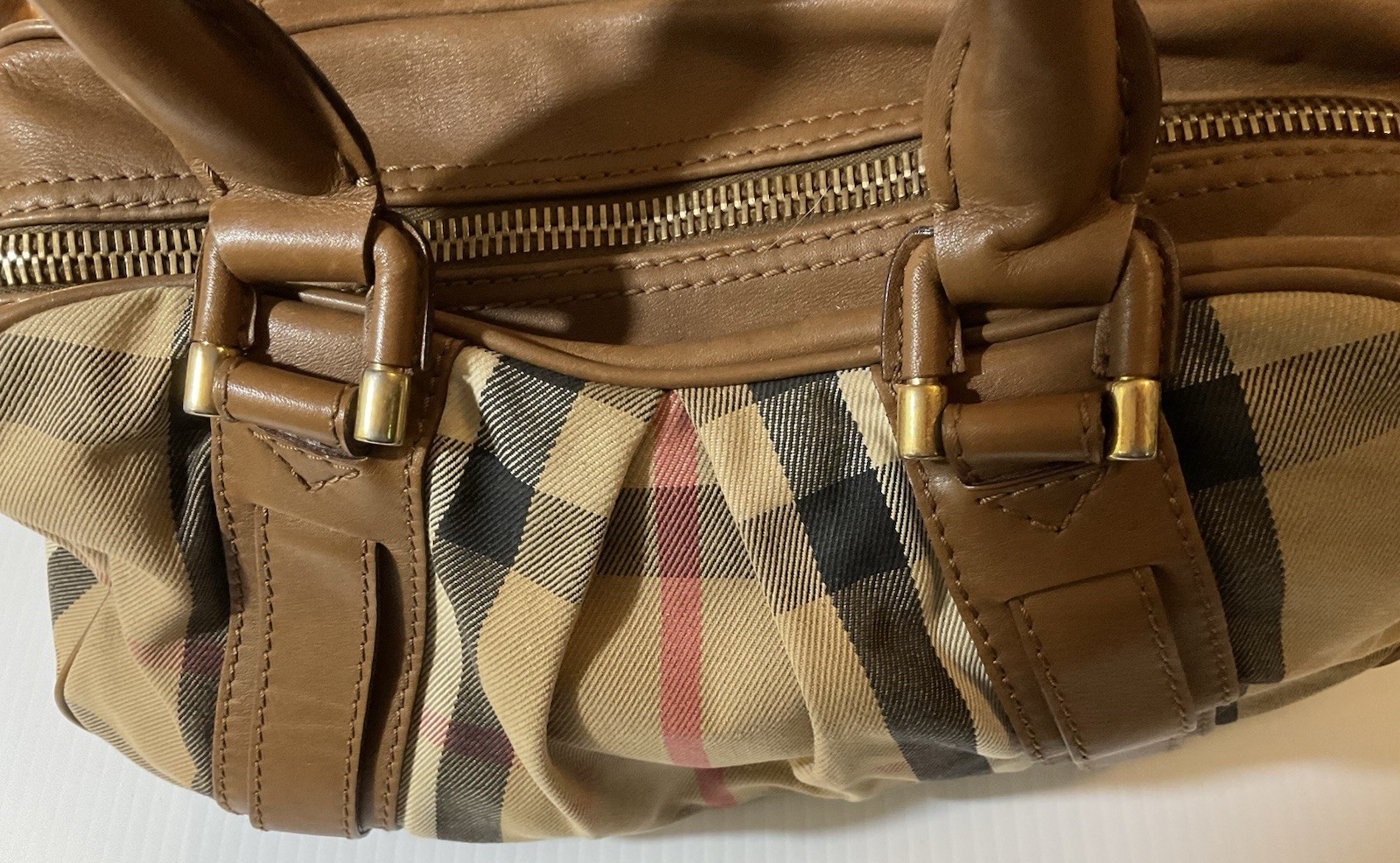 Burberry Brown & Beige House Check Fabric & Leather Ashbury Knight Handbag Italy thumbnail 4