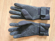 Xcel Infiniti 3mm Wetsuit Gloves, Black - Large. Good condition.