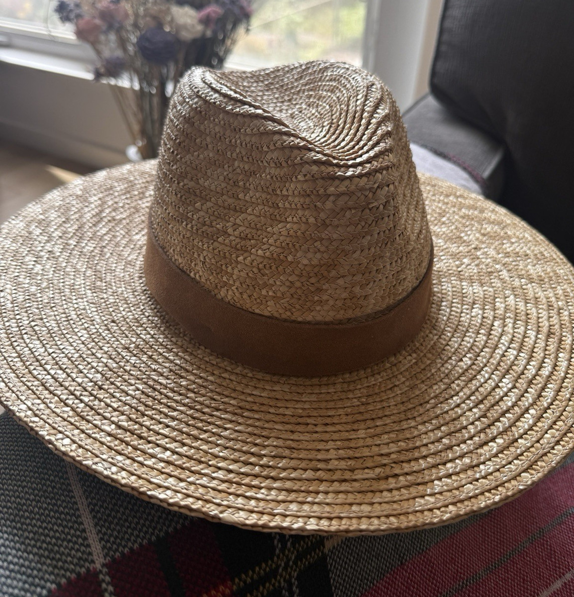 Gigi Pip Beige Hat s-l400.jpg main image 2
