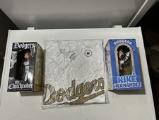 🇵🇷 🤙LA DODGERS “ KIKE FOOKEN HERNANDEZ”  BUNDLE OF LOVE 💙 ⚾️