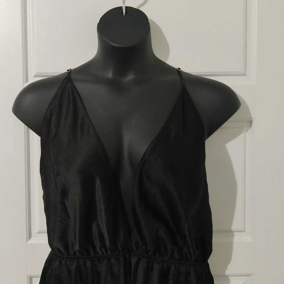 Mameluco Victoria's Secret satinado aleteo talla XXL nuevo sin etiquetas Foto 2 de 4