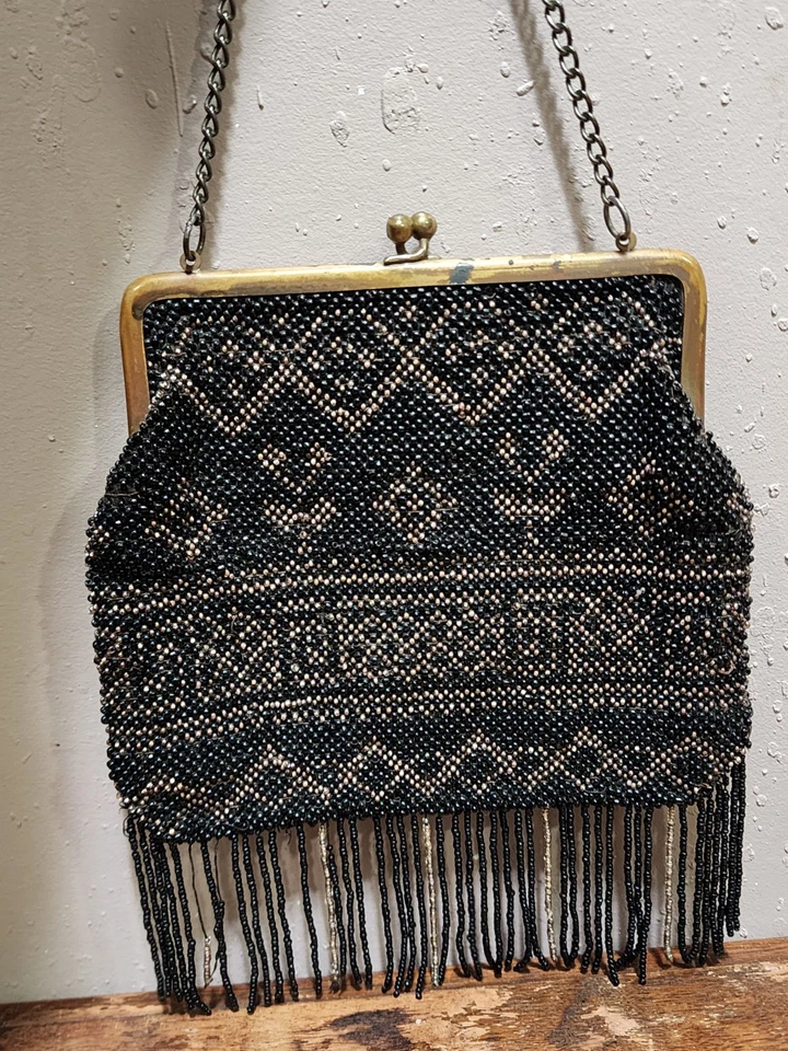 Monedero vintage diseño Art Deco con cuentas aleta usado  Foto 2 de 4