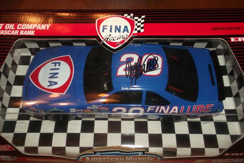 BOBBY HAMILTON AUTOGRAPHED #20 FINA COLLECTORS LIMITED EDITION BANK 1:18 (54) - Picture 2 of 4
