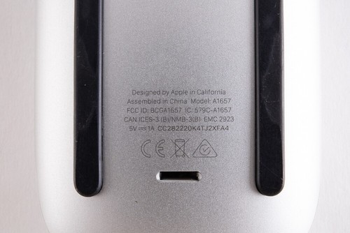 Apple Magic Mouse 2 MLA02LL/A A1657 EMC 2923 - Picture 4 of 4