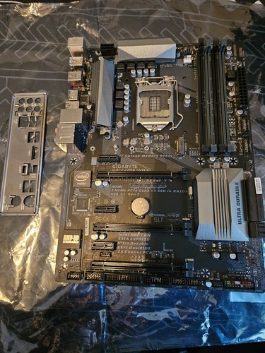 GIGABYTE GA-Z270X-UD3 (Motherboard )