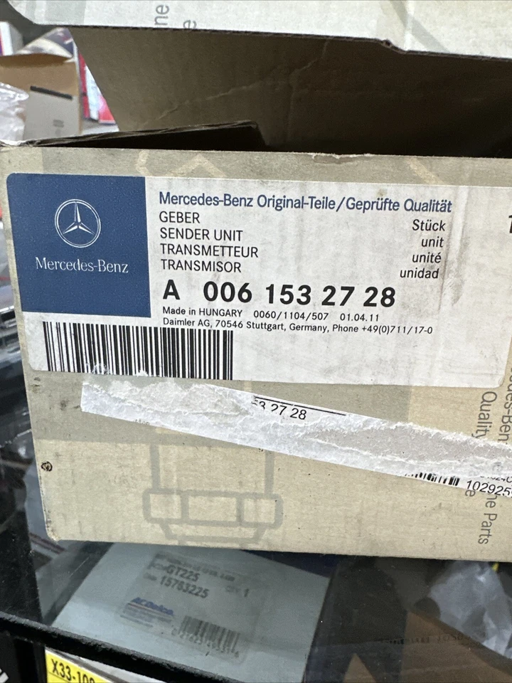 Transmisor de nivel de aceite genuino Mercedes 0061532728 Mercedes Benz E320 ML350 SL500 S500 Foto 4 de 4