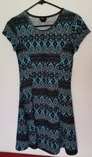 LOVE Womens Short Dress Size MEDIUM Teal Blue Multicolor Shift Geometric Design